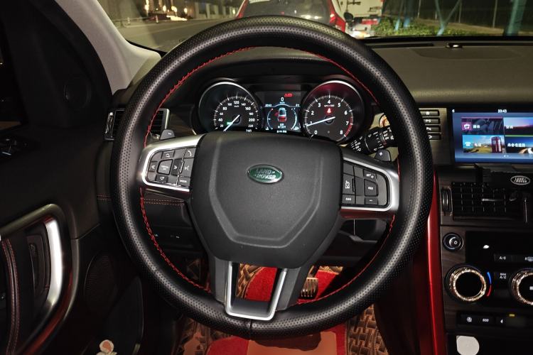 Used Land Rover Discovery Sport 2019 240 PS SE Dynamic Version China VI Standard
