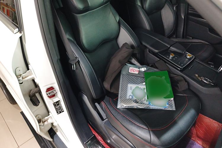 Used Mercedes-Benz GLE Coupe 2018 GLE 400 4MATIC Coupe SUV Right Front Seat