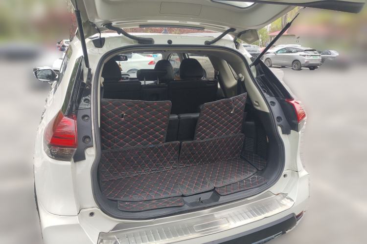 Used Nissan X-Trail 2017 2.0L CVT 7-Seater Comfort Edition 2WD Trunk