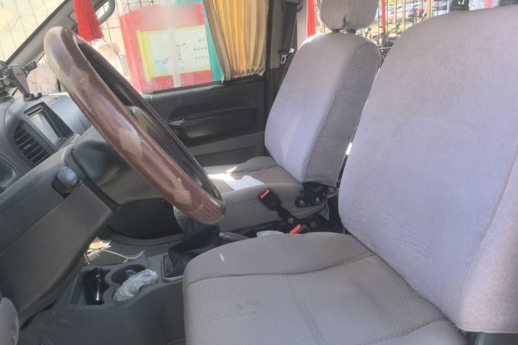 Used FORTHING Lingzhi 2014 M3 1.6L 7-seater Standard Model
