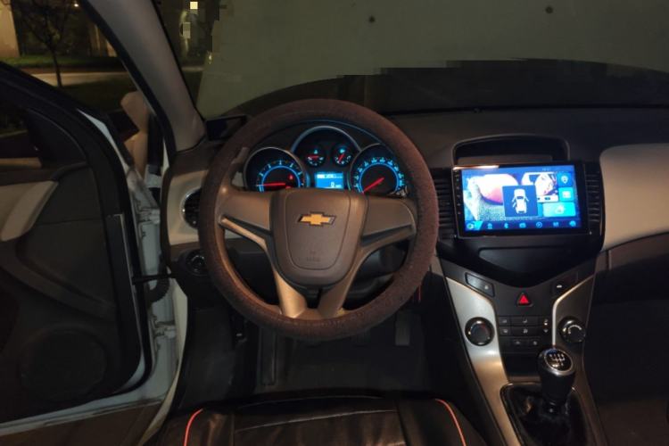 Used Chevrolet Cruze 2015 1.5L Classic SL MT Steering Wheel