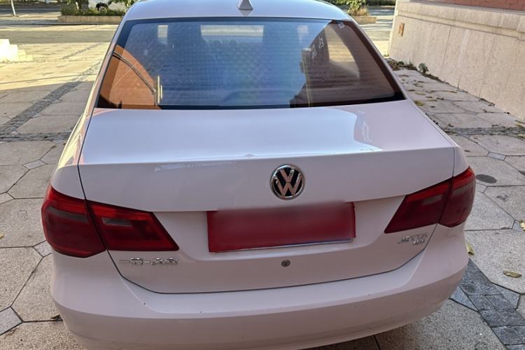 Used Volkswagen Jetta 2015 Value Edition 1.6L Manual Fashionable Style