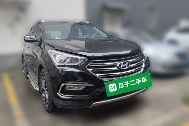 Used Hyundai Santa Fe 2017 2.0T Automatic Two-Wheel Drive Smart Version 7 Seats

