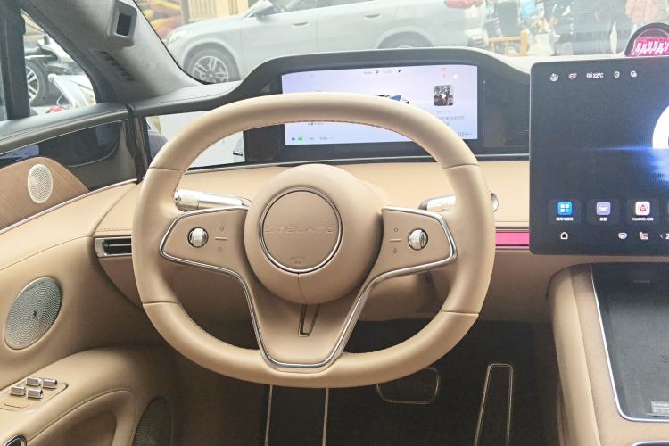 Used Hima Stelato S9 2024 All-Electric Ultra Four-Wheel-Drive Flagship Edition Steering Wheel