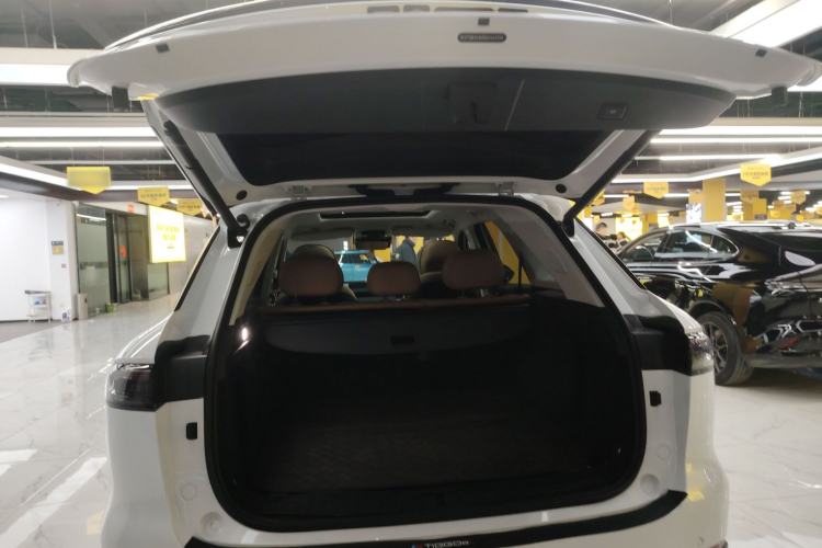 Used Chery Tiggo 8 L 2024 2.0T Two-Wheel Drive Luxury Edition 5 Seats