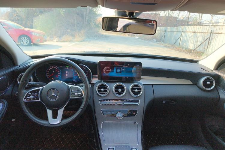 Used Mercedes-Benz C-Class 2021 C 260 L Center Console