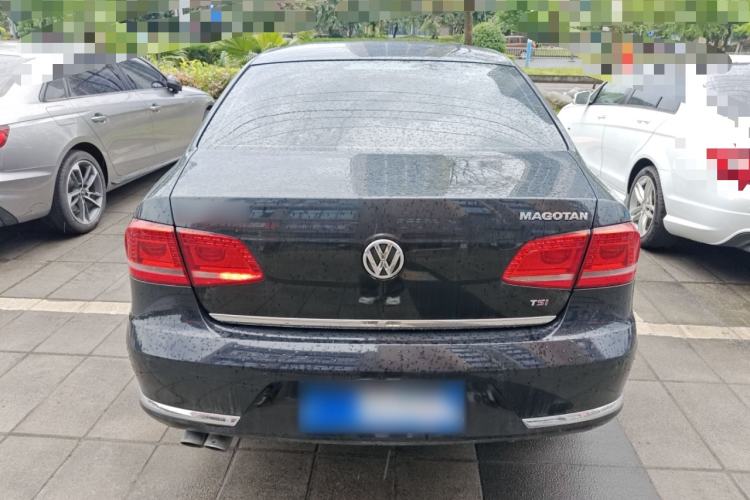 Used Volkswagen Magotan 2013 1.8TSI Luxury Model Rear