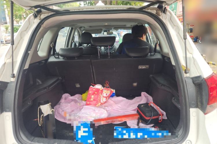 Used Haval H6 2015 Upgraded Model 1.5T Manual Two-Wheel Drive Elite Version Trunk