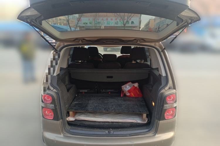 Used Volkswagen Touran 2015 1.4T Manual Fashion Edition 5-Seater Trunk