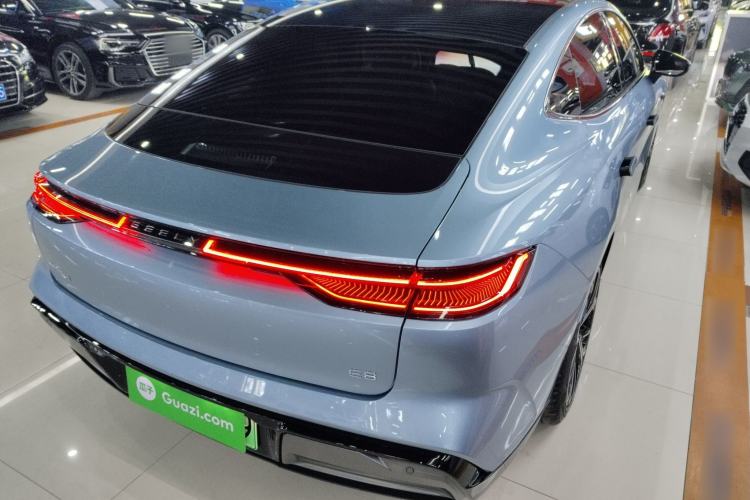 Used Geely Galaxy E8 2025 700 km Long-Range Intelligent Driving Version
