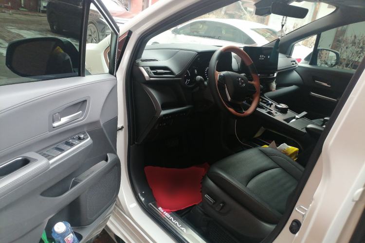 Used Toyota SIENNA 2024 2.5L Hybrid Four-Wheel Drive Prestige Edition Driver Seat