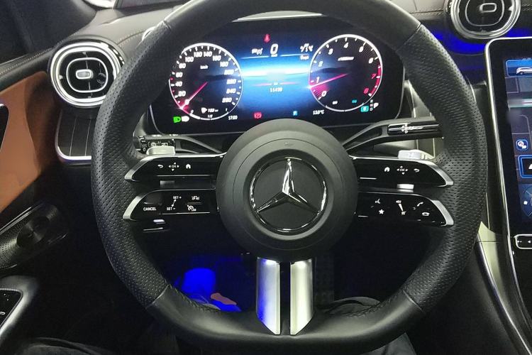 Used Mercedes-Benz GLC 2023 Facelifted GLC 300 L 4MATIC Luxury Version 5 Seats