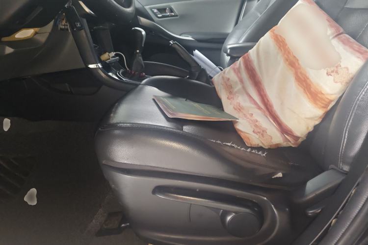 Used Zotye Z300 2014 New Vision 1.5L Manual Luxury Model Left Front Seat