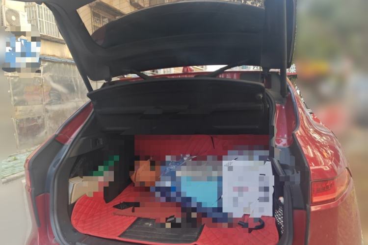 Used Jaguar F-PACE 2016 2.0T Two-Wheel Drive Urban Luxury Edition