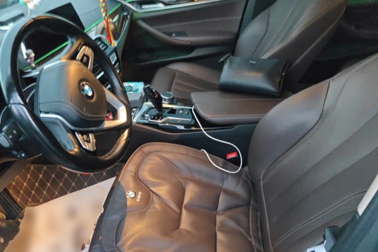 Used BMW 5 Series 2018 525Li Luxury Package
