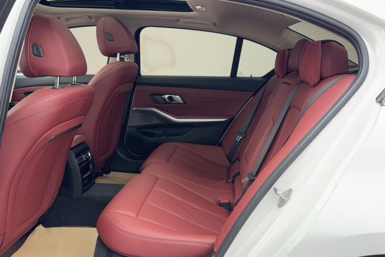 Used BMW i3 2022 eDrive 35 L
