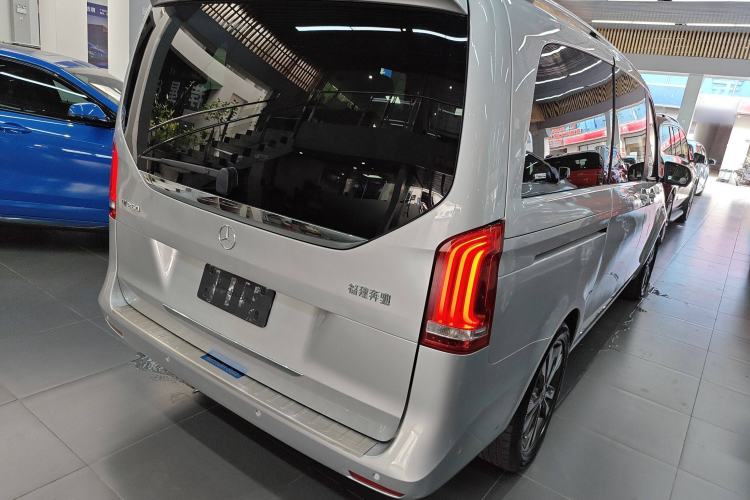 Used Mercedes-Benz V-Class 2018 V 260 Avantgarde Edition China VI