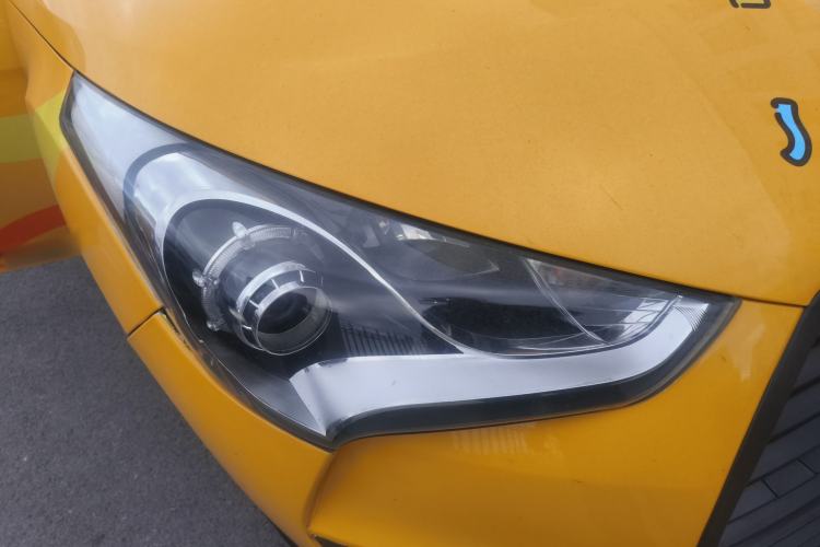 Used Hyundai Veloster 2015 1.6T Automatic Prestige Edition Right Front Headlight