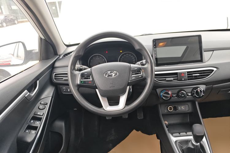 Used Hyundai Celesta 2017 1.6L Manual Enjoyment Edition GLS
