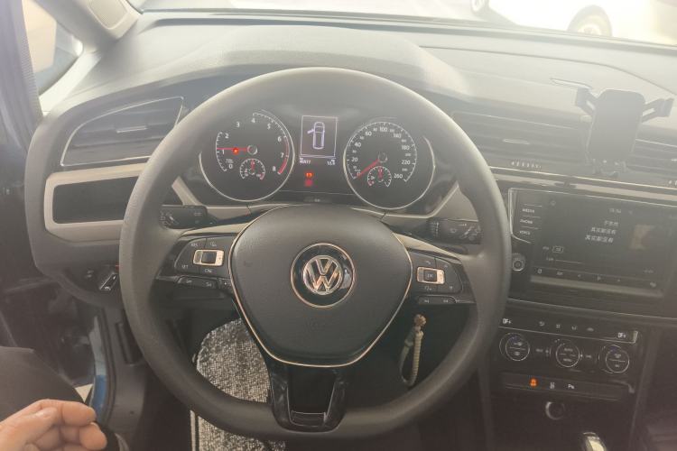 Used Volkswagen Touran 2018 Volkswagen Touran L 280TSI DSG Comfort Edition 7 Seats China VI Standard