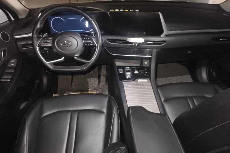 Used Hyundai Sonata 2020 270TGDi DCT GLS Elite Edition Center Console