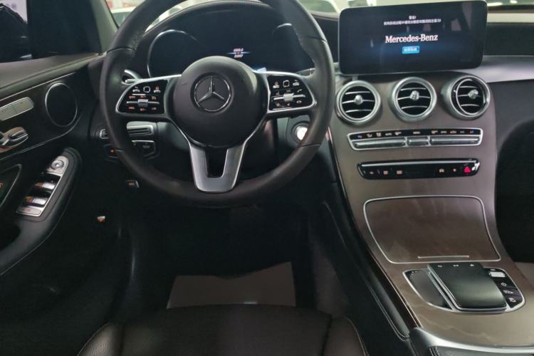 Used Mercedes-Benz GLC 2020 GLC 300 L 4MATIC Dynamic Edition Interior 3