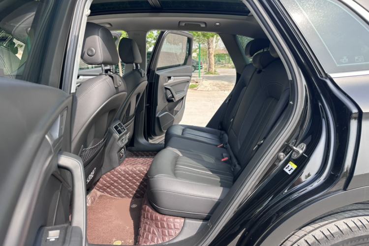 Used Audi Q5L 2022 40T Fashionable and Elegant Model Interior 3