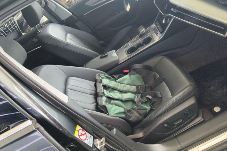 Used Audi A6 2020 Avant Futurist 40 TFSI Luxury Dynamic Model Right Front Seat