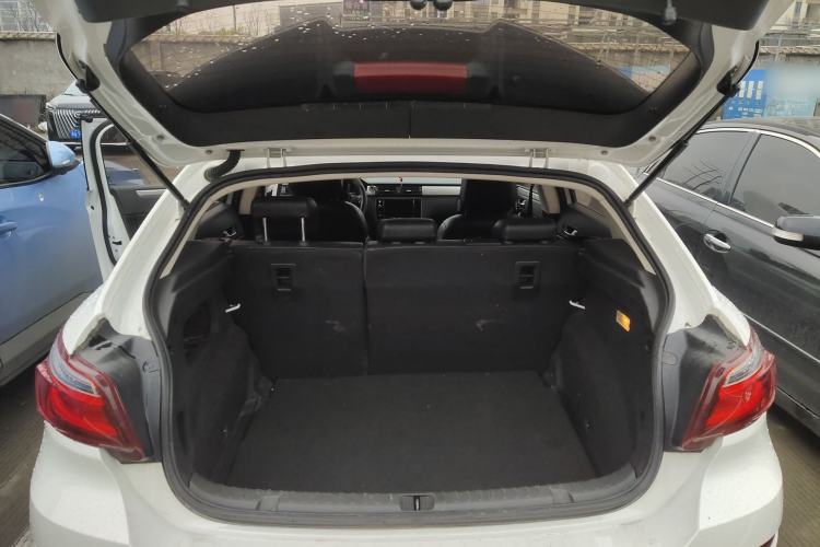 Used Qoros 3 2016 Urban SUV 1.6T Automatic Zhiyue Model Trunk