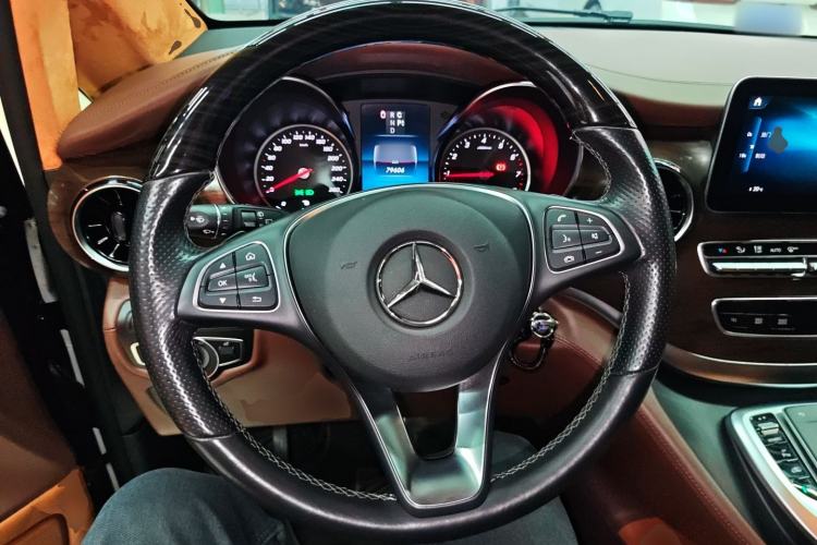 Used Mercedes-Benz V-Class 2020 V 260 Avantgarde Edition
