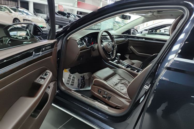 Used Volkswagen Phideon 2018 380TSI Two-Wheel-Drive Flagship Edition