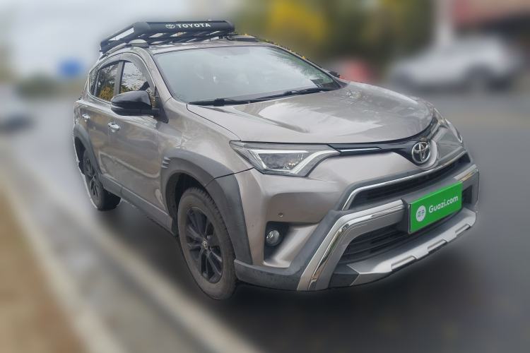 Used Toyota RAV4 2019 2.0L CVT Two-Wheel Drive Fashion X Limited Edition China VI Standard