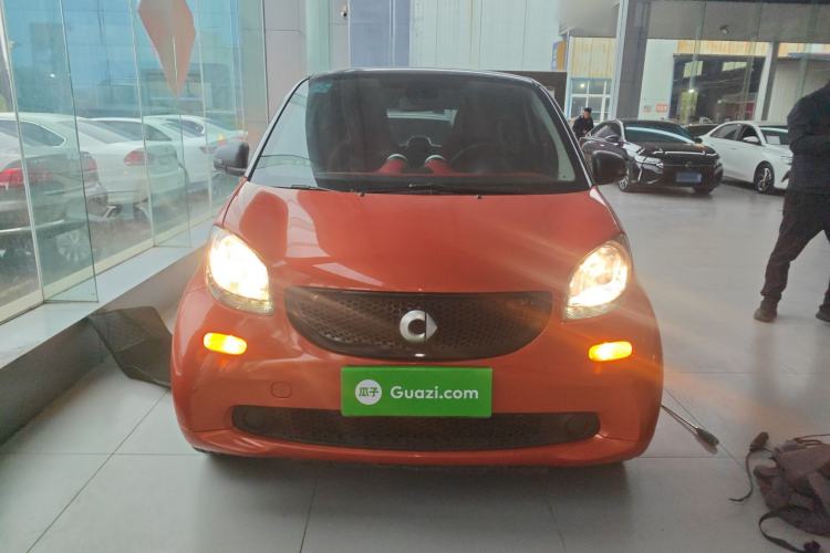 Used smart fortwo 2015 1.0L 52 kW Hardtop Passion Edition Front