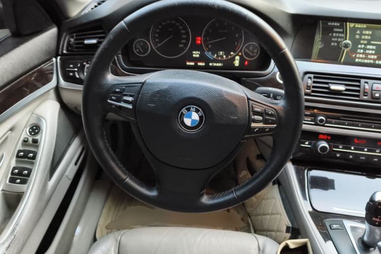 Used BMW 5 Series 2011 523Li Luxury Model