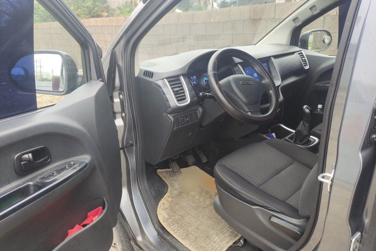 Used Jinbei Gold Hiace M Classic 2023 1.5L Engineering Lion Passenger Vehicle 5/6/7 Seats Driver Seat