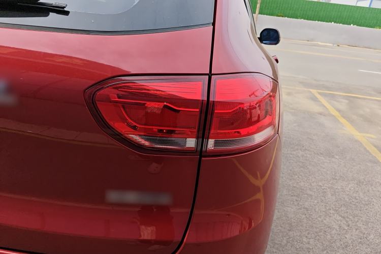 Used Haval H2s 2018 Red-Label 1.5T Dual-Clutch Luxury Model Right Rear Taillight