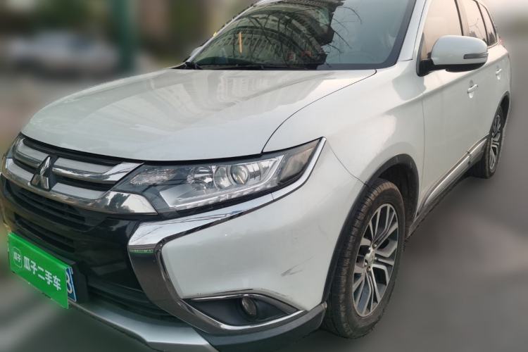 Used Mitsubishi Outlander 2018 2.0L Two-Wheel Drive Glory Edition 5 Seats