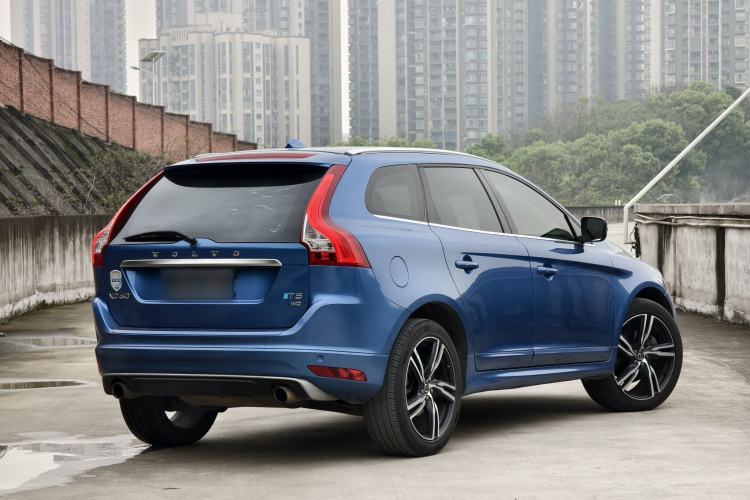 Used Volvo XC60 2017 T5 AWD Personalized Sport Upgrade Edition