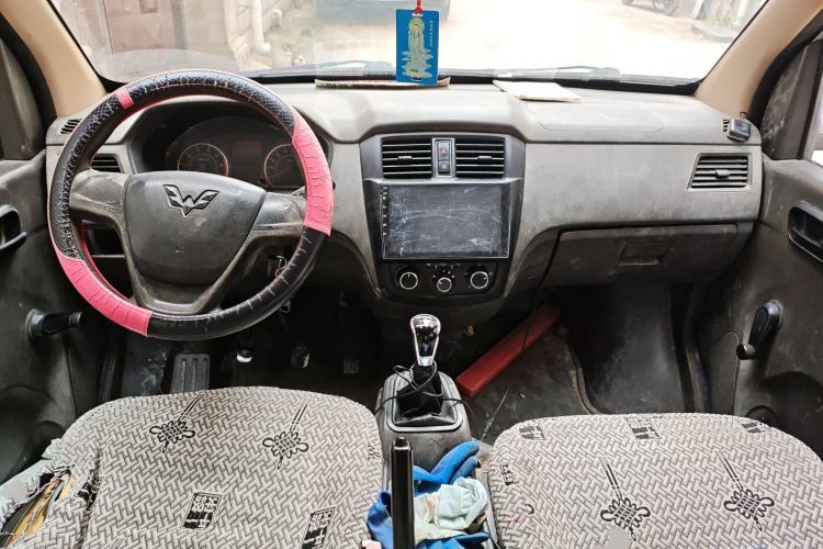 Used Wuling Rongguang 2014 1.2L S Base Model Center Console