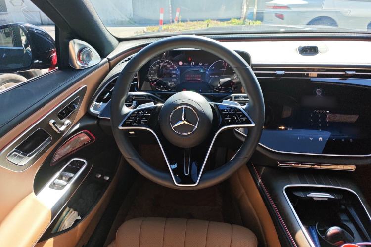 Used Mercedes-Benz E-Class New Energy 2024 E 350 e L Plug-in Hybrid Sedan Steering Wheel
