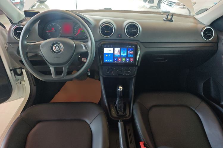 Used Volkswagen Jetta 2017 1.5L Automatic Fashion Model Center Console