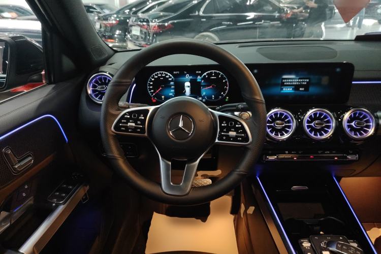 Used Mercedes-Benz GLB 2023 GLB 220 Sport Edition Steering Wheel