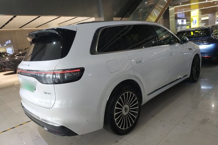 Used Hima AITO M8 2025 Extended-Range Ultra Version 53.4 kWh 6-Seater Edition Rear Right 45 Deg