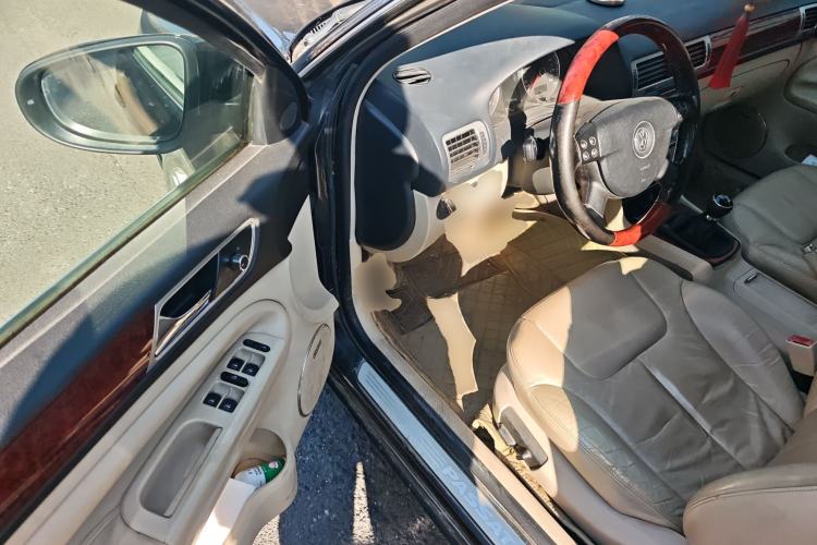 Used Volkswagen Passat 2009 1.8T Manual Luxury Edition