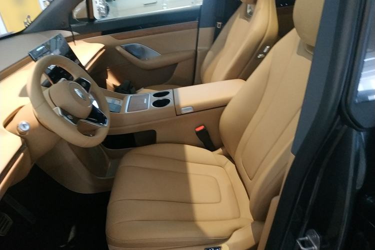 Used Hima Luxeed R7 2026 Model Range-Extending Ultra
