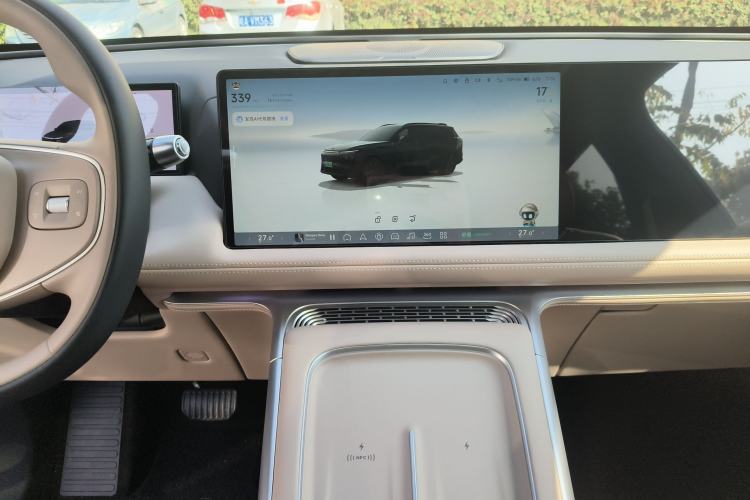 Used XPeng G9 2025 680 Ultra-Long Range All-Wheel Drive Max Audio And AC Panel