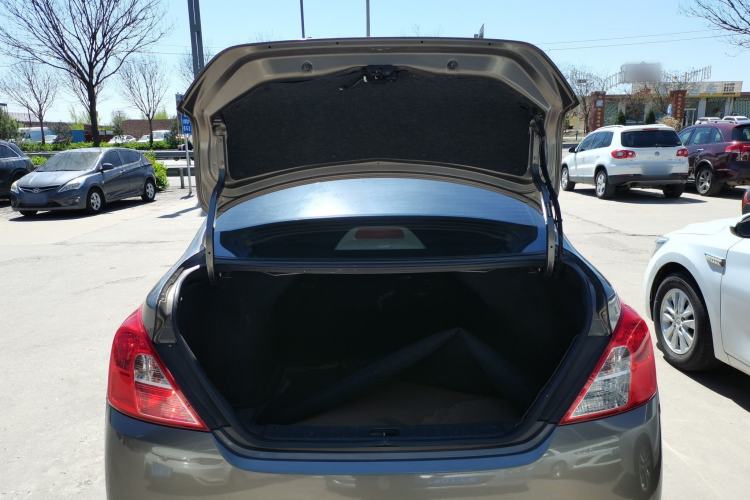 Used Nissan Sunny 2015 1.5XE Manual Comfort Edition Trunk