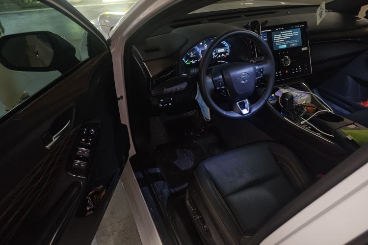 Used Toyota Avalon 2024 Dual-Motor 2.0L Luxury Edition
