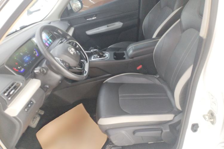 Used Dongfeng Aeolus E70 2023 500 Smart Edition Lithium Iron Phosphate 48.6 kWh 120 kW
