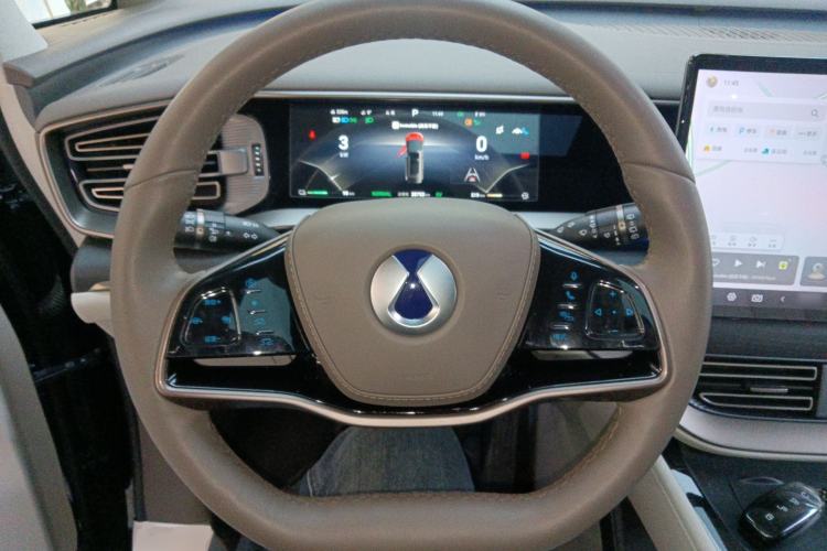 Used Denza D9 2022 DM-i 970 Four-Wheel Drive Flagship Model
